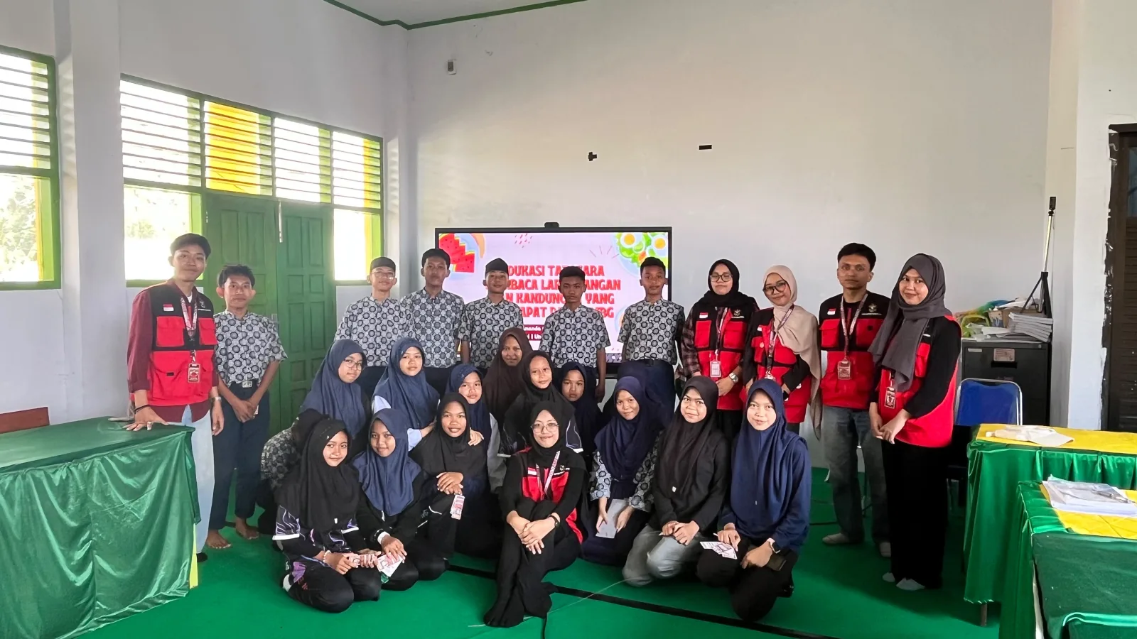 Dari Kemasan ke Kandungan Gizi, Mahasiswa KKN-T Unhas Hadirkan SnackWise untuk Siswa SMP Muhammadiyah Belo